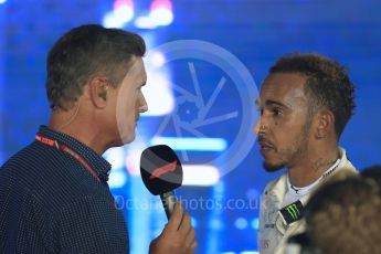 World © Octane Photographic Ltd. Formula 1 – Singapore GP – Race Podium. Mercedes AMG Petronas Motorsport AMG F1 W09 EQ Power+ - Lewis Hamilton and David Coulthard. Marina Bay Street Circuit, Singapore. Sunday 16th September 2018.