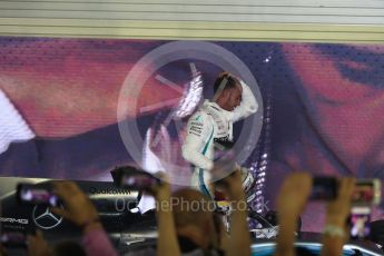 World © Octane Photographic Ltd. Formula 1 – Singapore GP – Race Podium. Mercedes AMG Petronas Motorsport AMG F1 W09 EQ Power+ - Lewis Hamilton. Marina Bay Street Circuit, Singapore. Sunday 16th September 2018.