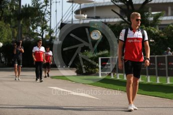 World © Octane Photographic Ltd. Formula 1 – Singapore GP - Thursday Pit Lane. Alfa Romeo Sauber F1 Team  – Marcus Ericsson. Marina Bay Street Circuit, Singapore. Thursday 13th September 2018.