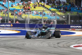 World © Octane Photographic Ltd. Formula 1 – Singapore GP - Practice 1. Mercedes AMG Petronas Motorsport AMG F1 W09 EQ Power+ - Valtteri Bottas. Marina Bay Street Circuit, Singapore. Friday 14th September 2018.