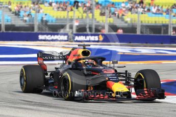 World © Octane Photographic Ltd. Formula 1 – Singapore GP - Practice 1. Aston Martin Red Bull Racing TAG Heuer RB14 – Daniel Ricciardo. Marina Bay Street Circuit, Singapore. Friday 14th September 2018.