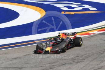 World © Octane Photographic Ltd. Formula 1 – Singapore GP - Practice 1. Aston Martin Red Bull Racing TAG Heuer RB14 – Daniel Ricciardo. Marina Bay Street Circuit, Singapore. Friday 14th September 2018.