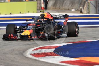 World © Octane Photographic Ltd. Formula 1 – Singapore GP - Practice 1. Aston Martin Red Bull Racing TAG Heuer RB14 – Max Verstappen. Marina Bay Street Circuit, Singapore. Friday 14th September 2018.