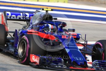 World © Octane Photographic Ltd. Formula 1 – Singapore GP - Practice 1. Scuderia Toro Rosso STR13 – Pierre Gasly. Marina Bay Street Circuit, Singapore. Friday 14th September 2018.