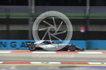 World © Octane Photographic Ltd. Formula 1 – Singapore GP – Practice 2. Mercedes AMG Petronas Motorsport AMG F1 W09 EQ Power+ - Lewis Hamilton. Marina Bay Street Circuit, Singapore. Friday 14th September 2018.