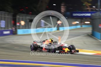 World © Octane Photographic Ltd. Formula 1 – Singapore GP - Practice 2. Aston Martin Red Bull Racing TAG Heuer RB14 – Max Verstappen. Marina Bay Street Circuit, Singapore. Friday 14th September 2018.