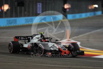 World © Octane Photographic Ltd. Formula 1 – Singapore GP - Practice 2. Haas F1 Team VF-18 – Kevin Magnussen. Marina Bay Street Circuit, Singapore. Friday 14th September 2018.