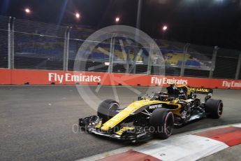 World © Octane Photographic Ltd. Formula 1 – Singapore GP - Practice 2. Renault Sport F1 Team RS18 – Carlos Sainz. Marina Bay Street Circuit, Singapore. Friday 14th September 2018.