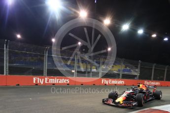 World © Octane Photographic Ltd. Formula 1 – Singapore GP - Practice 2. Aston Martin Red Bull Racing TAG Heuer RB14 – Daniel Ricciardo. Marina Bay Street Circuit, Singapore. Friday 14th September 2018.