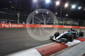 World © Octane Photographic Ltd. Formula 1 – Singapore GP – Practice 2. Mercedes AMG Petronas Motorsport AMG F1 W09 EQ Power+ - Lewis Hamilton. Marina Bay Street Circuit, Singapore. Friday 14th September 2018.