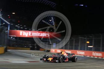 World © Octane Photographic Ltd. Formula 1 – Singapore GP - Practice 2. Aston Martin Red Bull Racing TAG Heuer RB14 – Max Verstappen. Marina Bay Street Circuit, Singapore. Friday 14th September 2018.