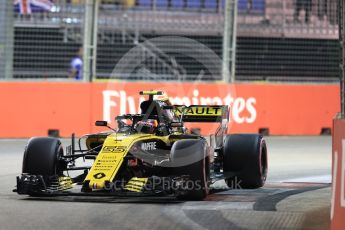 World © Octane Photographic Ltd. Formula 1 – Singapore GP - Qualifying. Renault Sport F1 Team RS18 – Carlos Sainz. Marina Bay Street Circuit, Singapore. Saturday 15th September 2018.