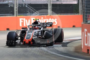 World © Octane Photographic Ltd. Formula 1 – Singapore GP - Qualifying. Haas F1 Team VF-18 – Kevin Magnussen. Marina Bay Street Circuit, Singapore. Saturday 15th September 2018.