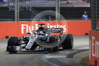 World © Octane Photographic Ltd. Formula 1 – Singapore GP – Qualifying. Mercedes AMG Petronas Motorsport AMG F1 W09 EQ Power+ - Lewis Hamilton. Marina Bay Street Circuit, Singapore. Saturday 15th September 2018.