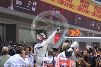 World © Octane Photographic Ltd. Formula 1 – Singapore GP – Qualifying. Mercedes AMG Petronas Motorsport AMG F1 W09 EQ Power+ - Lewis Hamilton. Marina Bay Street Circuit, Singapore. Saturday 15th September 2018.