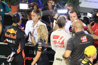 World © Octane Photographic Ltd. Formula 1 – Singapore GP - Qualifying. Aston Martin Red Bull Racing TAG Heuer RB14 – Daniel Ricciardo and Renault Sport F1 Team RS18 – Nico Hulkenberg. Marina Bay Street Circuit, Singapore. Saturday 15th September 2018.