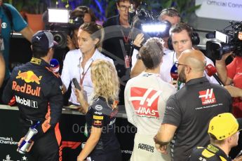 World © Octane Photographic Ltd. Formula 1 – Singapore GP - Qualifying. Aston Martin Red Bull Racing TAG Heuer RB14 – Daniel Ricciardo and Renault Sport F1 Team RS18 – Nico Hulkenberg. Marina Bay Street Circuit, Singapore. Saturday 15th September 2018.