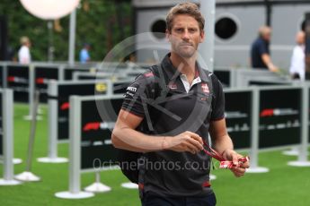 World © Octane Photographic Ltd. Formula 1 – Singapore GP - Paddock. Haas F1 Team VF-18 – Romain Grosjean. Marina Bay Street Circuit, Singapore. Sunday 16th September 2018.