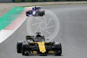 World © Octane Photographic Ltd. Formula 1 – Spanish GP - Practice 2. Renault Sport F1 Team RS18 – Nico Hulkenberg and Scuderia Toro Rosso STR13 – Pierre Gasly. Circuit de Barcelona-Catalunya, Spain. Friday 11th May 2018.