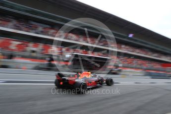 World © Octane Photographic Ltd. Formula 1 – Spanish GP - Saturday Practice 3. Aston Martin Red Bull Racing TAG Heuer RB14 – Daniel Ricciardo. Circuit de Barcelona-Catalunya, Spain. Saturday 12th May 2018.