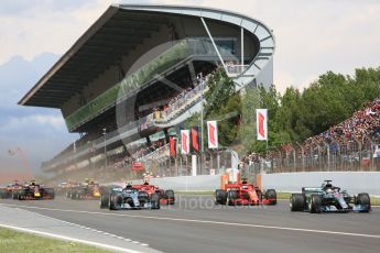 World © Octane Photographic Ltd. Formula 1 – Spanish GP - Race. Mercedes AMG Petronas Motorsport AMG F1 W09 EQ Power+ - Lewis Hamilton. Circuit de Barcelona-Catalunya, Spain. Sunday 13th May 2018.