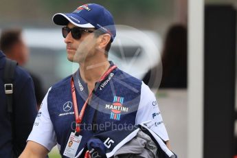 World © Octane Photographic Ltd. Formula 1 – Spanish GP - Thursday Setup. Williams Martini Racing FW41 – Lance Stroll's physiotherapist Davis Whiteman . Circuit de Barcelona-Catalunya, Spain. Thursday 10th May 2018.
