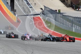 World © Octane Photographic Ltd. Formula 1 – United States GP – Race. Mercedes AMG Petronas Motorsport AMG F1 W09 EQ Power+ - Lewis Hamilton moves towards before Scuderia Ferrari SF71-H – Kimi Raikkonen takes the lead. Circuit of the Americas (COTA), USA. Sunday 21st October 2018.