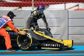 World © Octane Photographic Ltd. Formula 1 – Abu Dhabi GP - Practice 1. Renault Sport F1 Team RS19 – Daniel Ricciardo. Yas Marina Circuit, Abu Dhabi, UAE. Friday 29th November 2019.