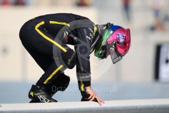 World © Octane Photographic Ltd. Formula 1 – Abu Dhabi GP - Practice 1. Renault Sport F1 Team RS19 – Daniel Ricciardo. Yas Marina Circuit, Abu Dhabi, UAE. Friday 29th November 2019.