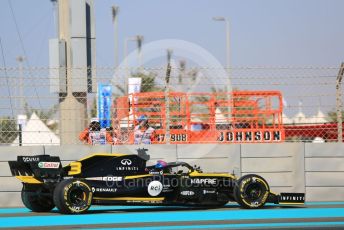 World © Octane Photographic Ltd. Formula 1 – Abu Dhabi GP - Practice 1. Renault Sport F1 Team RS19 – Daniel Ricciardo. Yas Marina Circuit, Abu Dhabi, UAE. Friday 29th November 2019.