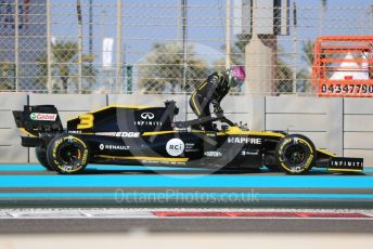 World © Octane Photographic Ltd. Formula 1 – Abu Dhabi GP - Practice 1. Renault Sport F1 Team RS19 – Daniel Ricciardo. Yas Marina Circuit, Abu Dhabi, UAE. Friday 29th November 2019.