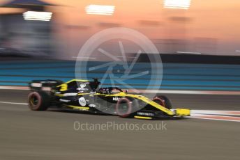 World © Octane Photographic Ltd. Formula 1 – Abu Dhabi GP - Practice 2. Renault Sport F1 Team RS19 – Daniel Ricciardo. Yas Marina Circuit, Abu Dhabi, UAE. Friday 29th November 2019.