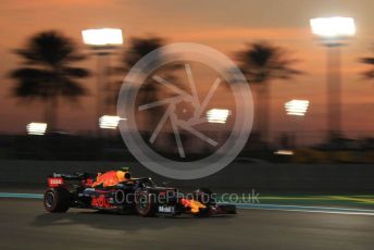 World © Octane Photographic Ltd. Formula 1 – Abu Dhabi GP - Practice 2. Aston Martin Red Bull Racing RB15 – Alexander Albon. Yas Marina Circuit, Abu Dhabi, UAE. Friday 29th November 2019.