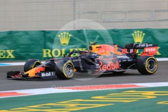 World © Octane Photographic Ltd. Formula 1 – Abu Dhabi GP - Practice 2. Aston Martin Red Bull Racing RB15 – Alexander Albon. Yas Marina Circuit, Abu Dhabi, UAE. Friday 29th November 2019.