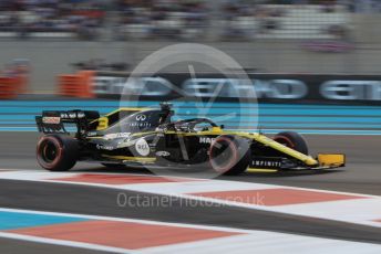 World © Octane Photographic Ltd. Formula 1 – Abu Dhabi GP - Qualifying. Renault Sport F1 Team RS19 – Daniel Ricciardo. Yas Marina Circuit, Abu Dhabi, UAE. Saturday 30th November 2019.