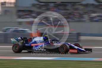 World © Octane Photographic Ltd. Formula 1 – Abu Dhabi GP - Qualifying. Scuderia Toro Rosso STR14 – Daniil Kvyat. Yas Marina Circuit, Abu Dhabi, UAE. Saturday 30th November 2019.