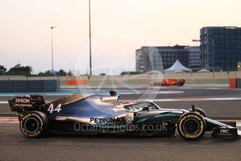 World © Octane Photographic Ltd. Formula 1 – Abu Dhabi GP - Qualifying. Mercedes AMG Petronas Motorsport AMG F1 W10 EQ Power+ - Lewis Hamilton. Yas Marina Circuit, Abu Dhabi, UAE. Saturday 30th November 2019.