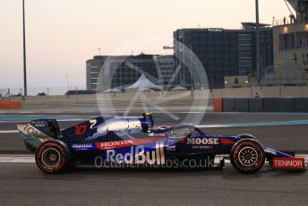 World © Octane Photographic Ltd. Formula 1 – Abu Dhabi GP - Qualifying. Scuderia Toro Rosso STR14 – Pierre Gasly. Yas Marina Circuit, Abu Dhabi, UAE. Saturday 30th November 2019.