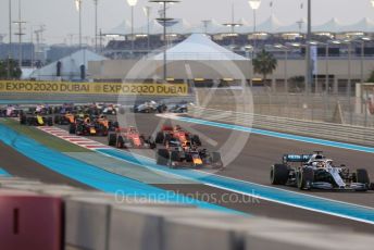 World © Octane Photographic Ltd. Formula 1 – Abu Dhabi GP - Race. Mercedes AMG Petronas Motorsport AMG F1 W10 EQ Power+ - Lewis Hamilton maintains his position as the race starts. Yas Marina Circuit, Abu Dhabi, UAE. Sunday 1st December 2019.