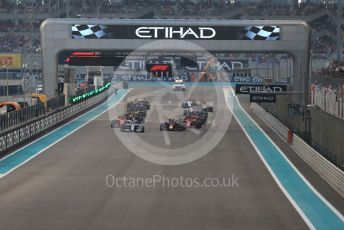 World © Octane Photographic Ltd. Formula 1 – Abu Dhabi GP - Race. Mercedes AMG Petronas Motorsport AMG F1 W10 EQ Power+ - Lewis Hamilton maintains his position as the race starts. Yas Marina Circuit, Abu Dhabi, UAE. Sunday 1st December 2019.