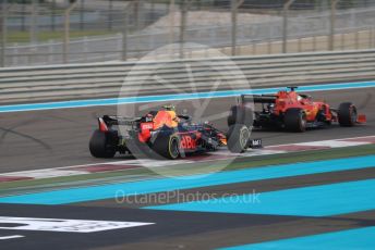 World © Octane Photographic Ltd. Formula 1 – Abu Dhabi GP - Race. Scuderia Ferrari SF90 – Sebastian Vettel and Aston Martin Red Bull Racing RB15 – Alexander Albon. Yas Marina Circuit, Abu Dhabi, UAE. Sunday 1st December 2019.