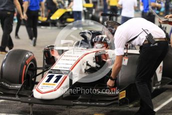 World © Octane Photographic Ltd. FIA Formula 2 (F2) – Abu Dhabi GP - Race 1. Sauber Junior Team - Callum Ilott. Yas Marina Circuit, Abu Dhabi, UAE. Saturday 30th November 2019.