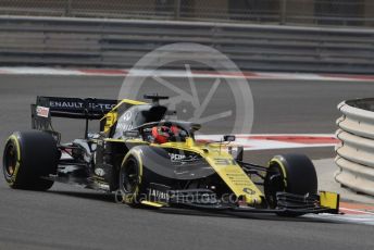 World © Octane Photographic Ltd. Formula 1 – Abu Dhabi Pirelli Tyre Test. Renault Sport F1 Team RS19 – Esteban Ocon. Yas Marina Circuit, Abu Dhabi, UAE. Tuesday 3rd December 2019.