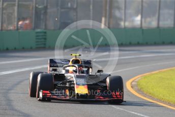 World © Octane Photographic Ltd. Formula 1 – Australian GP Qualifying. Aston Martin Red Bull Racing RB15 – Pierre Gasly. Melbourne, Australia. Saturday 16th March 2019.