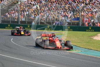 World © Octane Photographic Ltd. Formula 1 – Australian GP Race. Scuderia Ferrari SF90 – Sebastian Vettel and Aston Martin Red Bull Racing RB15 – Max Verstappen. Melbourne, Australia. Sunday 17th March 2019.