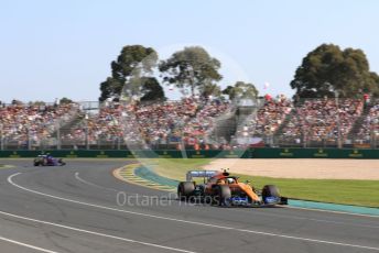 World © Octane Photographic Ltd. Formula 1 – Australian GP Race. McLaren MCL34 – Lando Norris and Toro Rosso STR14 – Alexander Albon. Melbourne, Australia. Sunday 17th March 2019.