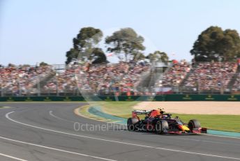 World © Octane Photographic Ltd. Formula 1 – Australian GP Race. Aston Martin Red Bull Racing RB15 – Pierre Gasly. Melbourne, Australia. Sunday 17th March 2019.
