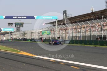 World © Octane Photographic Ltd. Formula 1 – Australian GP Race. Scuderia Toro Rosso STR14 – Alexander Albon. Melbourne, Australia. Sunday 17th March 2019.