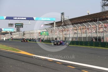 World © Octane Photographic Ltd. Formula 1 – Australian GP Race. Aston Martin Red Bull Racing RB15 – Pierre Gasly and Scuderia Toro Rosso STR14 – Daniil Kvyat. Melbourne, Australia. Sunday 17th March 2019.