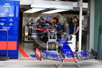 World © Octane Photographic Ltd. Formula 1 – Australian GP Pitlane. Scuderia Toro Rosso STR14 – Daniil Kvyat. Friday 15th Melbourne, Australia. Friday 15th March 2019.